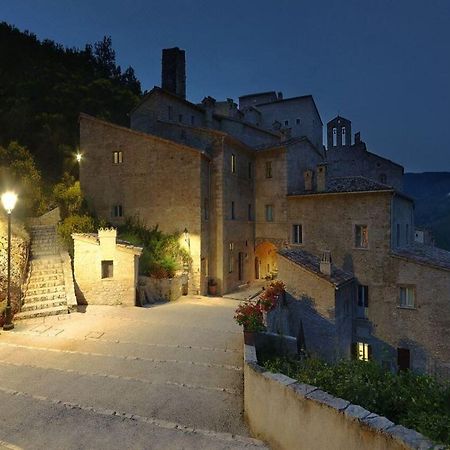 Hotel Castello Di Postignano Sellano Exterior foto