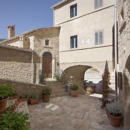 Hotel Castello Di Postignano Sellano Exterior foto